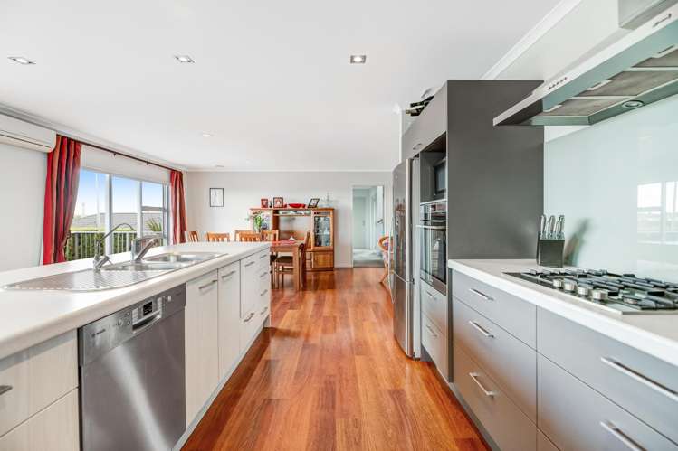 63 Chesterfield Way Orewa_10