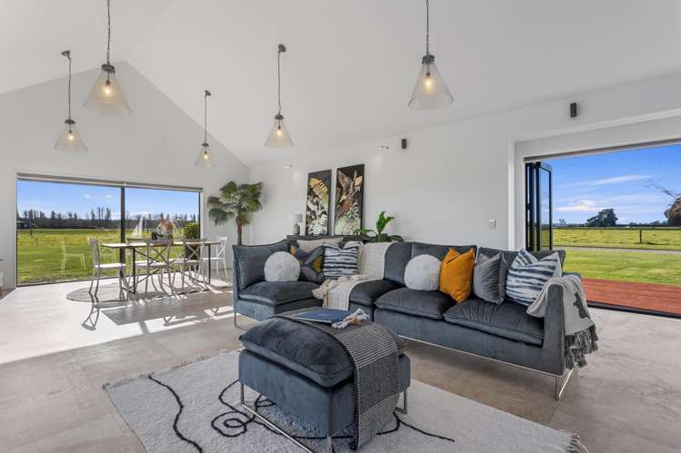 585 Coutts Island Road Coutts Island_8