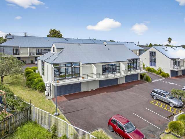 Units S, Q & R, 326 Sunset Road Mairangi Bay_2