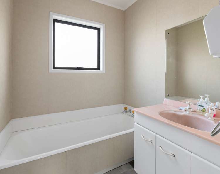 6 Blomfield Street Pukehangi_9