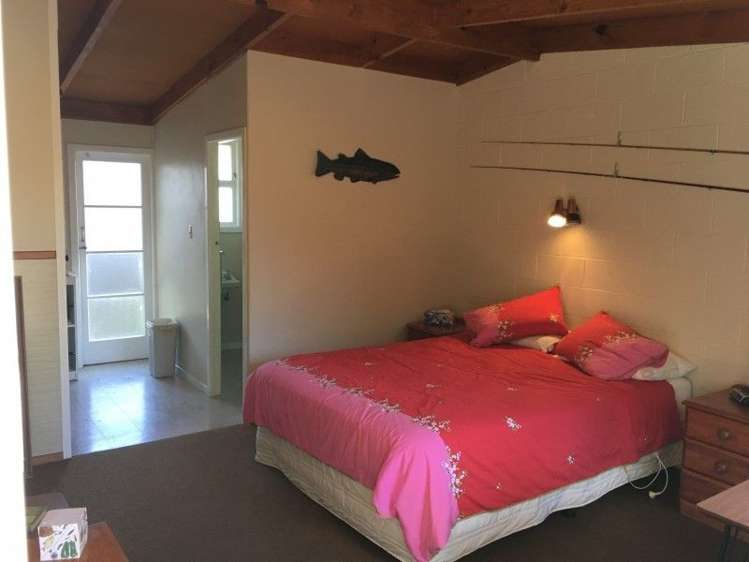 1/303 State Highway One Lake Taupo (East)_8