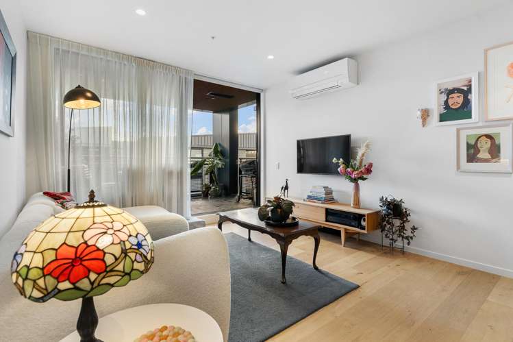 414/64 Victoria Street_4