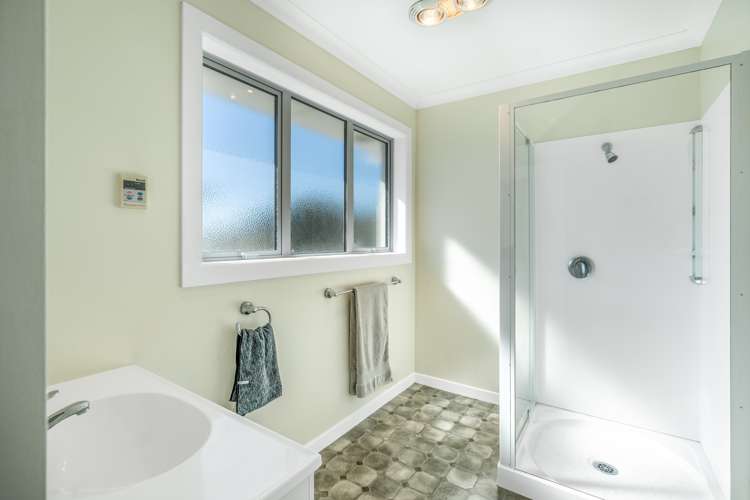 114 Findlay Road Ascot_10