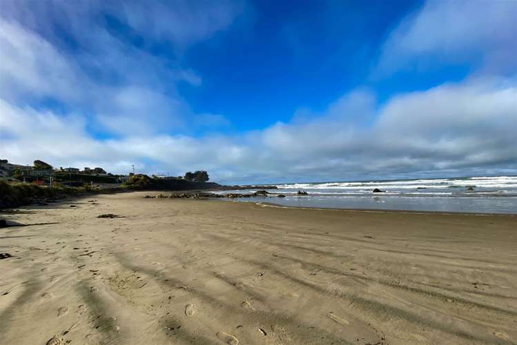 38 Esplanade Kaka Point_6