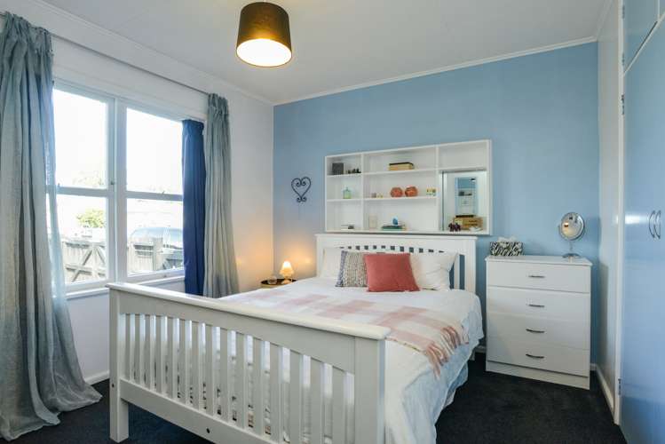 1214 Willowpark Road North Mayfair_13