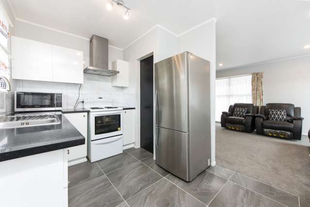 3/124 Hutchinson Avenue New Lynn_2