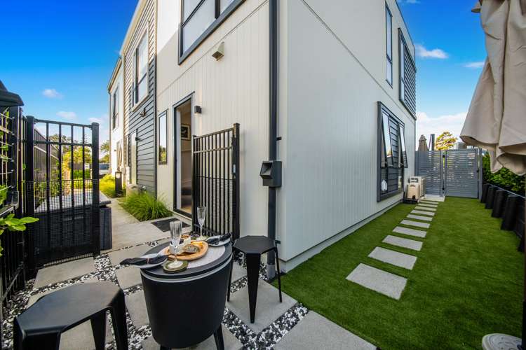 8 Patariki Way Beach Haven_13