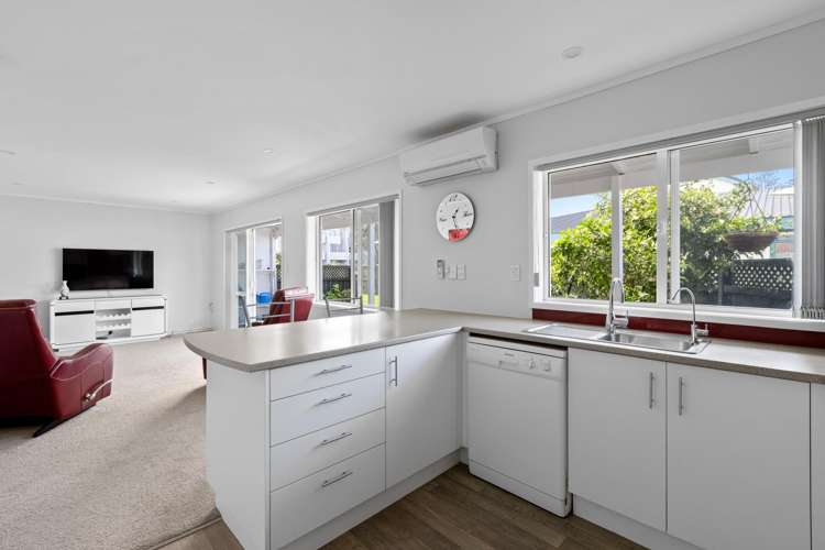 2/8 Riverside Road Orewa_8