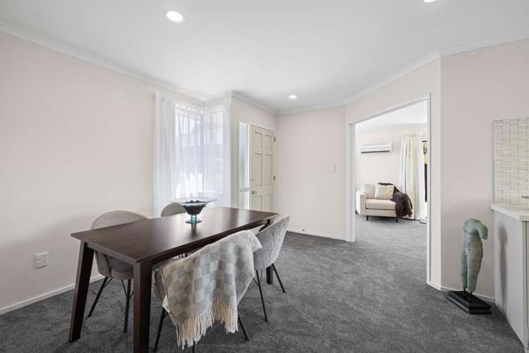 2/30 Townshend Crescent_4