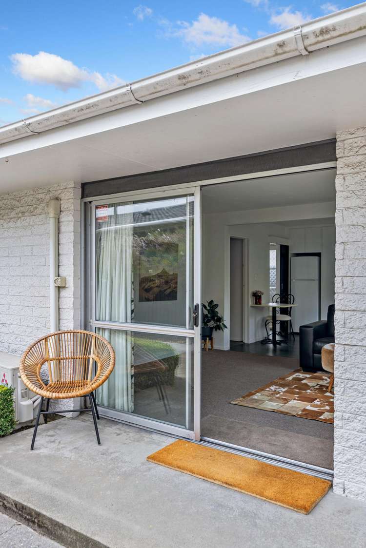 2/1 Delaware Crescent Russley_18