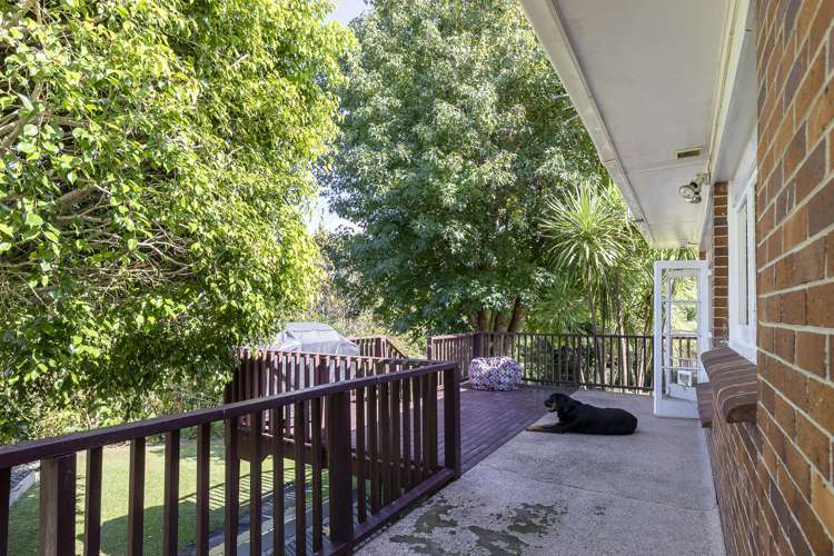 52 Sylvan Crescent Te Atatu South_8