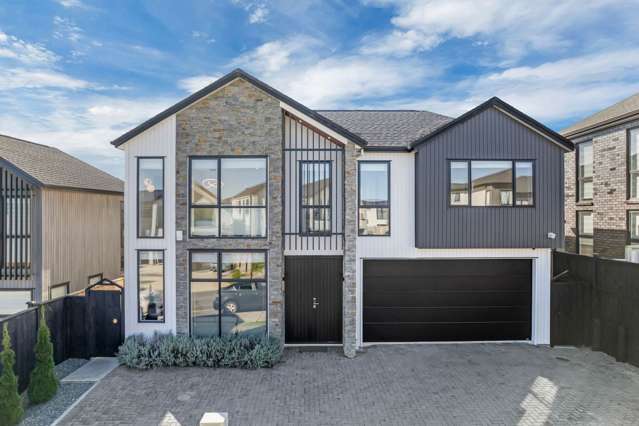 Modern Family Living – 7 Beds + Income Potential
