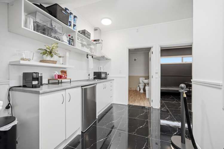 Unit 11 & 12 / 203 Kirkbride Road Mangere Bridge_5