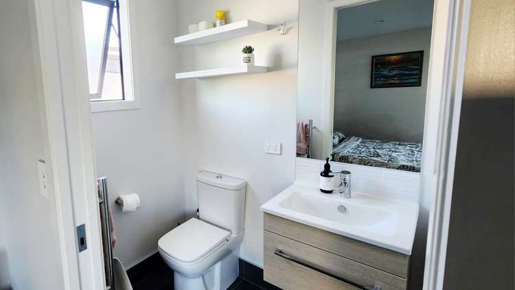 3/4163 Great North Road Glen Eden_7