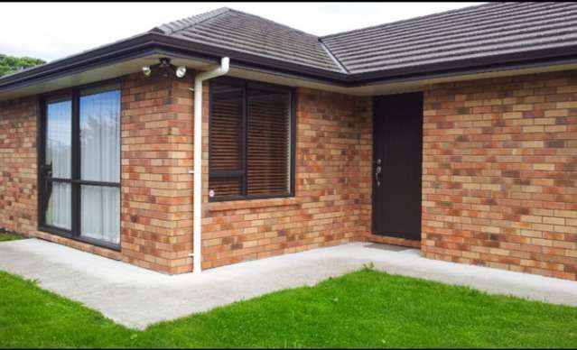 Charming 4BR Home in Te Kamo – Family Ready!