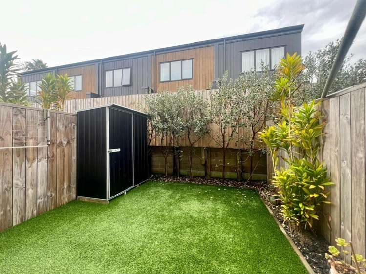 E/1 Hamurana Place Te Atatu Peninsula_11