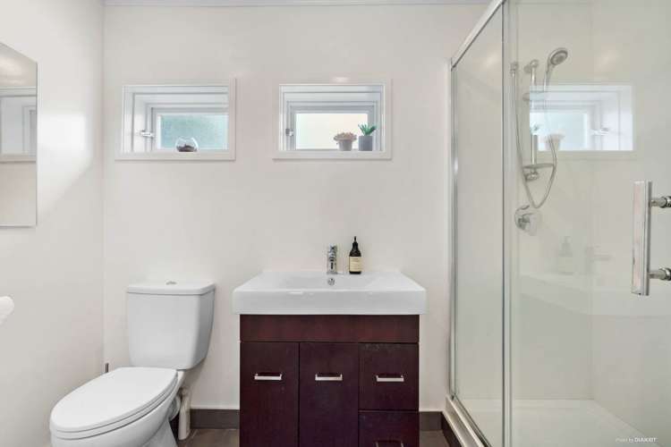 38 Beach Road Te Atatu Peninsula_17