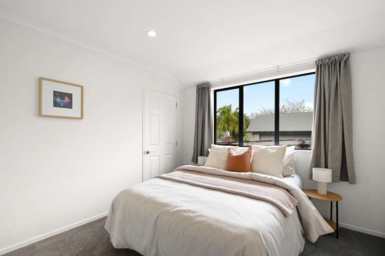 72 Wiltshire Drive Huntington_11