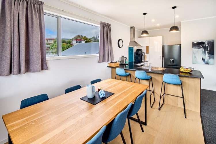 109a Gloaming Hill Titahi Bay_5