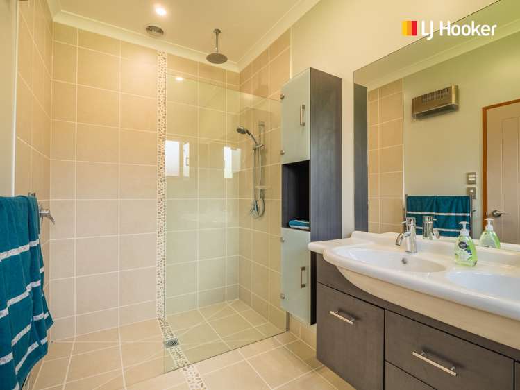 28 Irwin Logan Drive Mosgiel_15