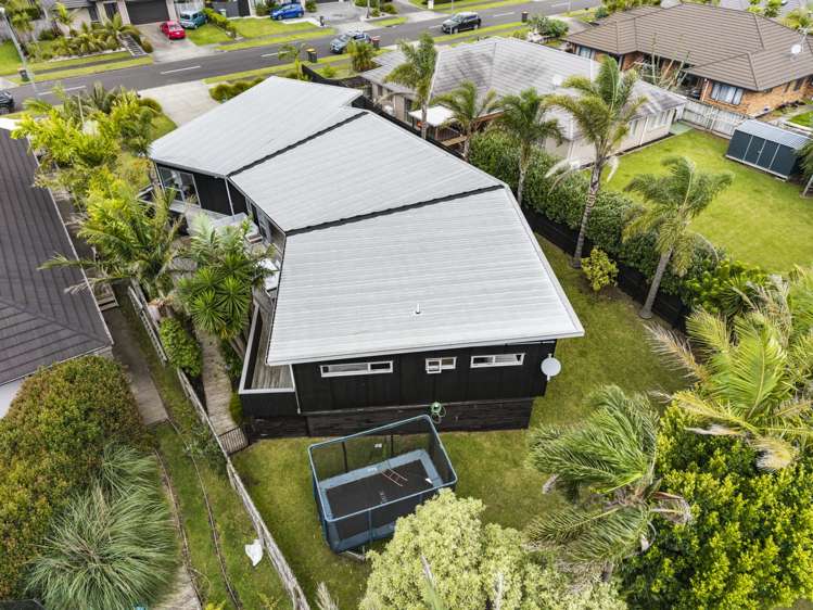 60 Intrepid Crescent Beachlands_23