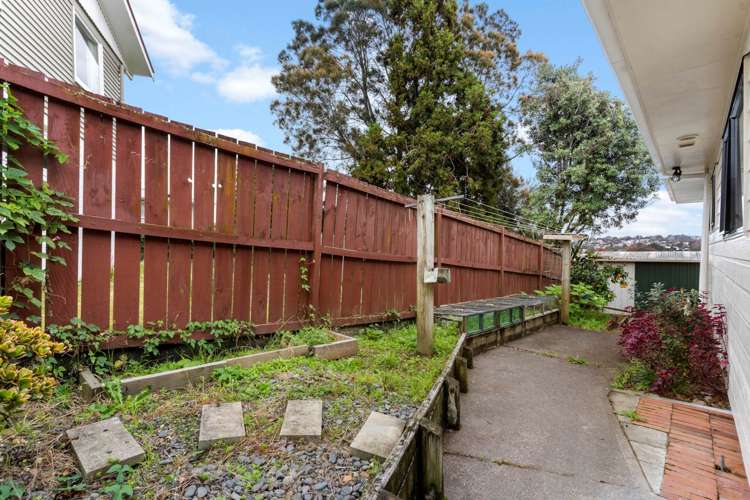 2/99 Bruce Road Glenfield_12