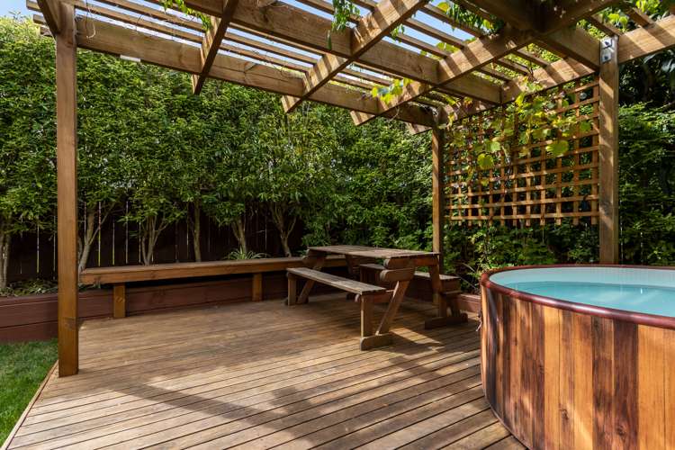 1/92 Kervil Avenue Te Atatu Peninsula_2