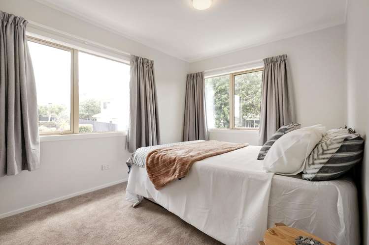 1/205 Abbotts Way Remuera_11