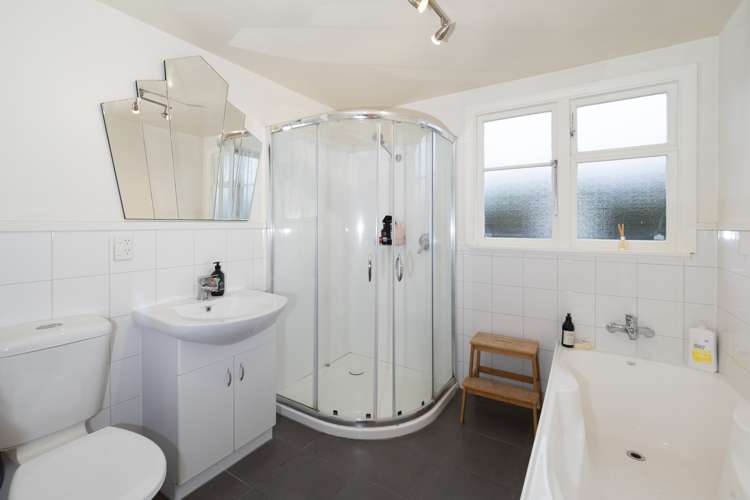 7 Reid Crescent Allenton_11