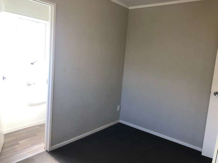 9 Sunray Avenue Titirangi_11