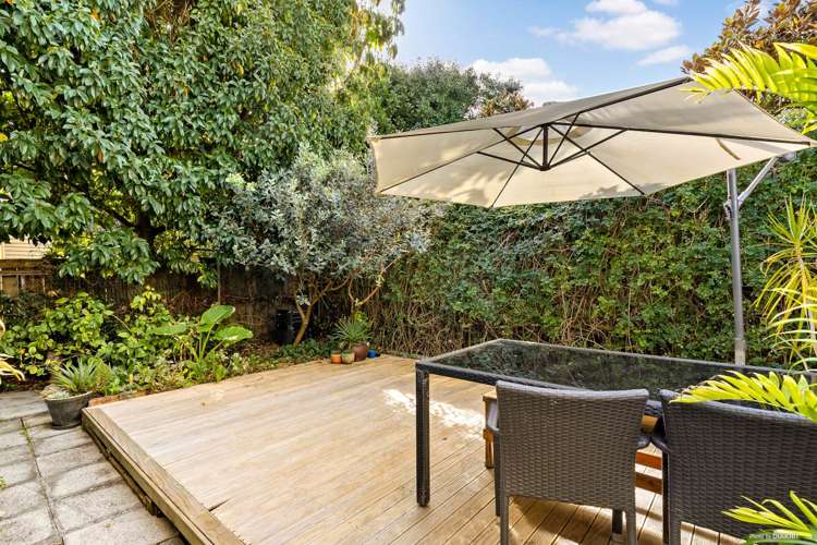 2/15 Horoeka Avenue Mount Eden_7