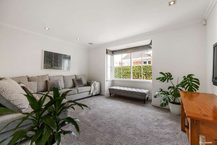 50 Main Highway Ellerslie_10