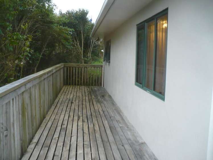 61 Vodanovich Road Te Atatu South_5
