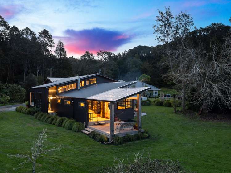 581 West Coast Road Oratia_15