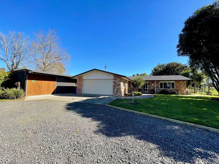 499 Clark and Denize Road_1