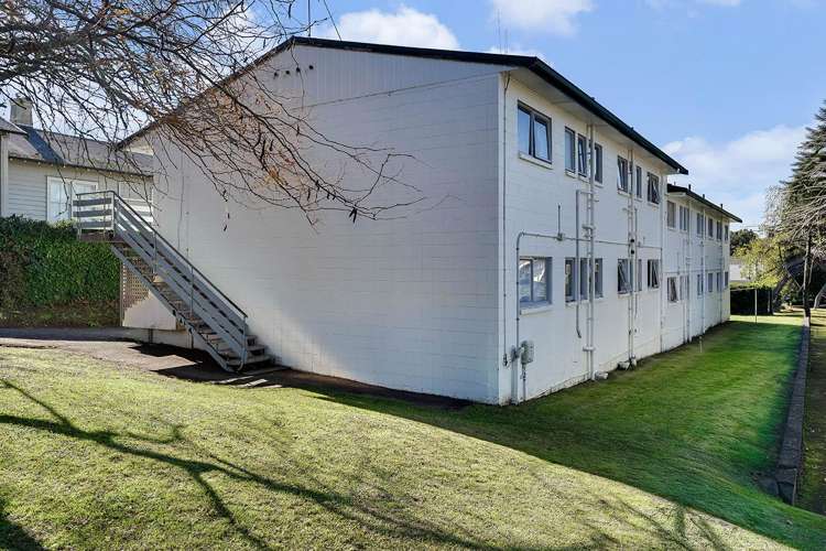 1-10/16 Oakley Avenue Claudelands_16