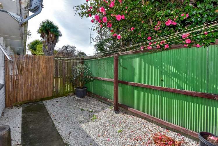 2/81 Southampton Street Sydenham_16