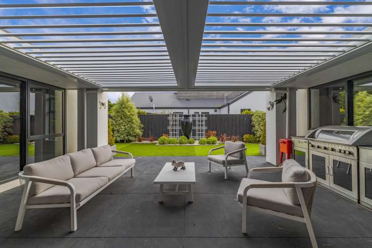 27 Carnaveron Drive Lincoln_10
