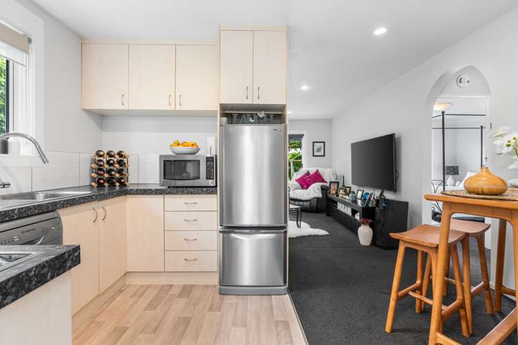 2/101 Bayswater Crescent Bromley_1