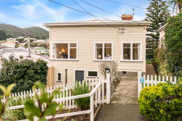 67 Te Wharepouri Street Berhampore_0