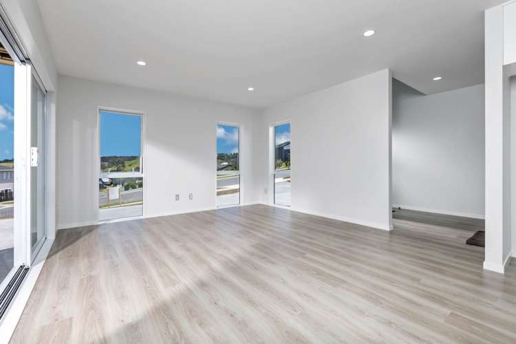 10 Boocock Crescent Orewa_10