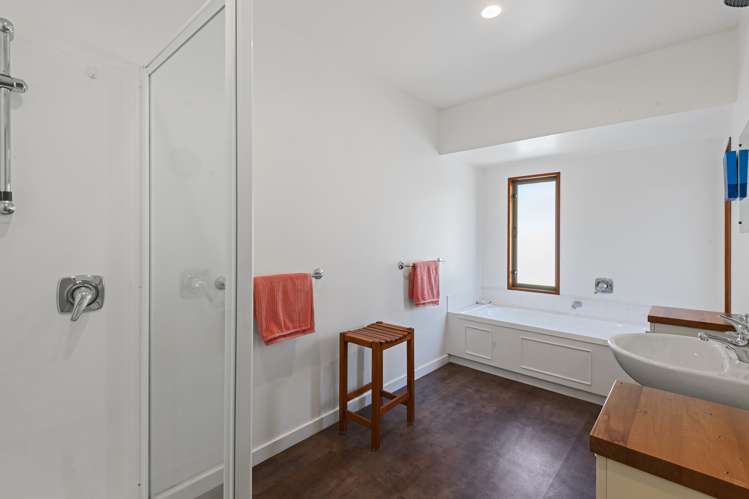 9 Oakmont Green Shirley_12