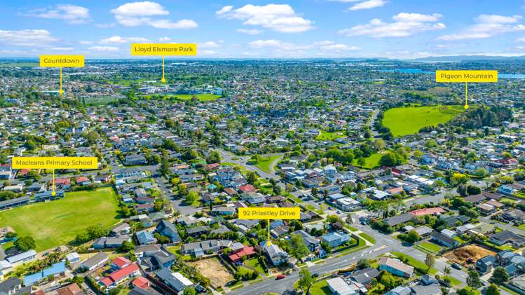 92 Priestley Drive_4