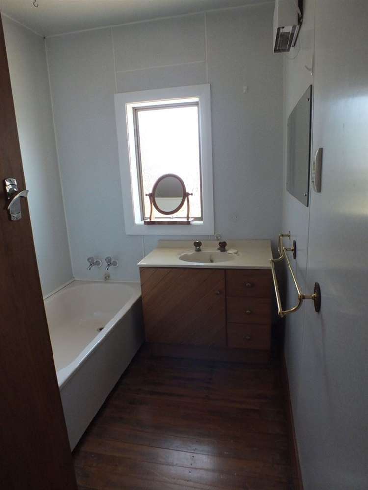 48 Main Street Reefton_13