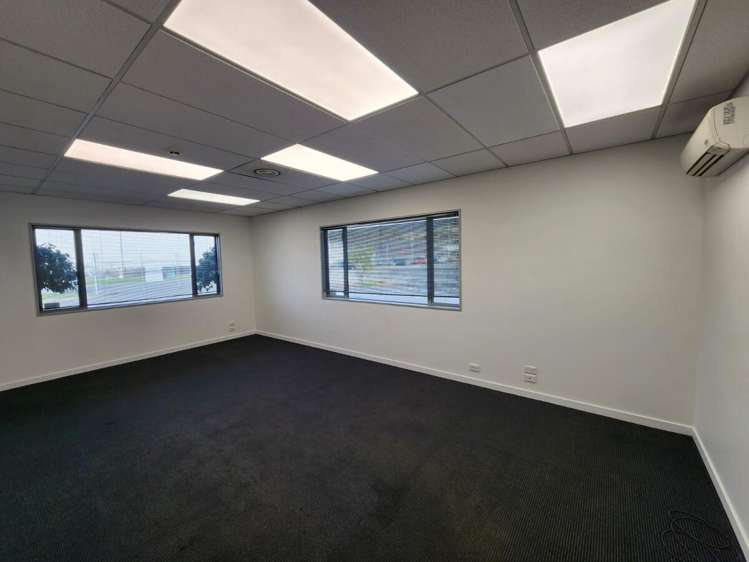 12 Lock Crescent Hillsborough_9