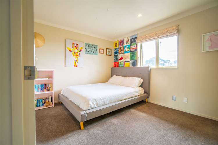 6 Benmore Gard Harewood_13