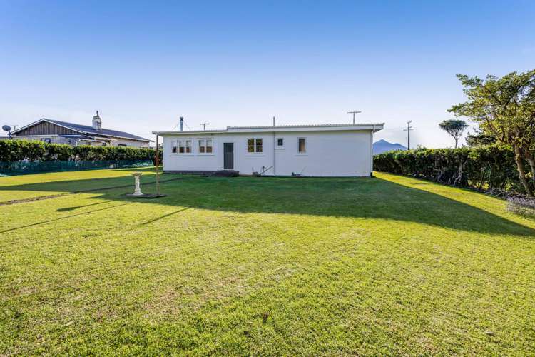 62 Gisborne Terrace Opunake_25