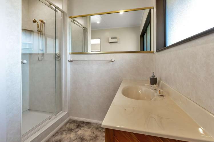 72 Baylys Coast Road Dargaville_17