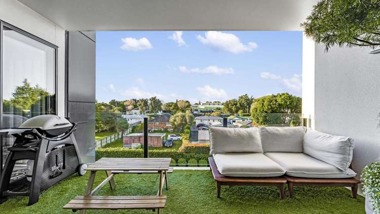 212/8 Thompson Park Road Mount Wellington_11