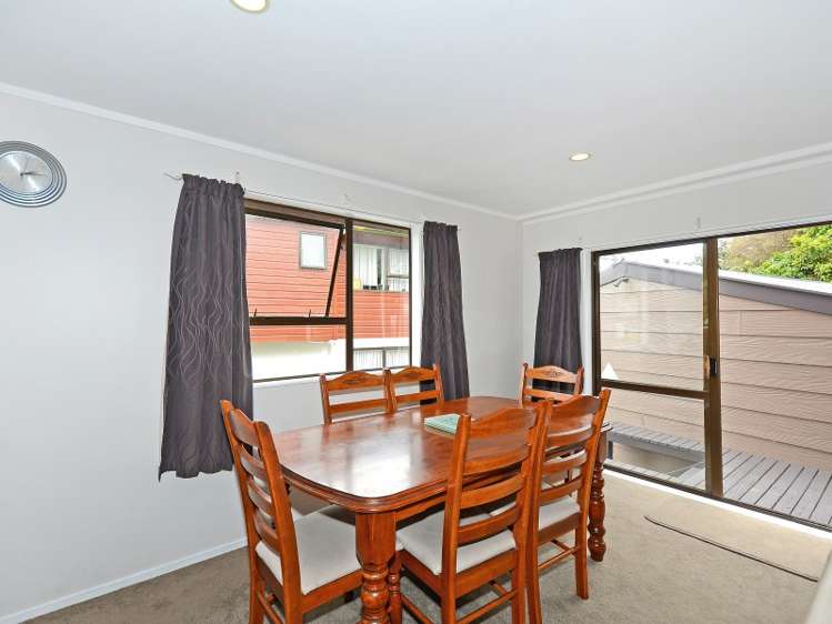 13 King Charles Drive Kingsley Heights_7